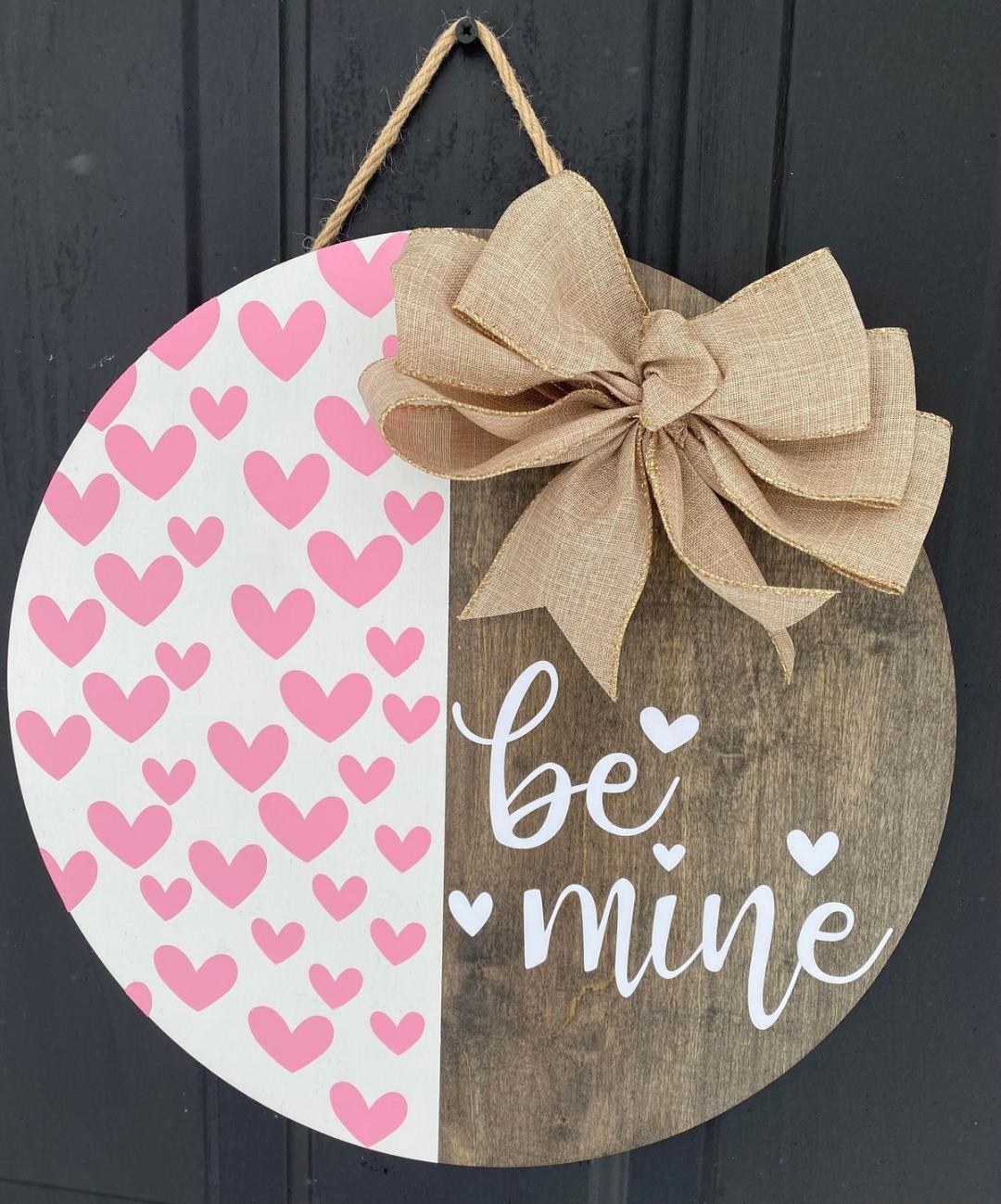 01-20-24 Valentines painted door hanger @SMWC